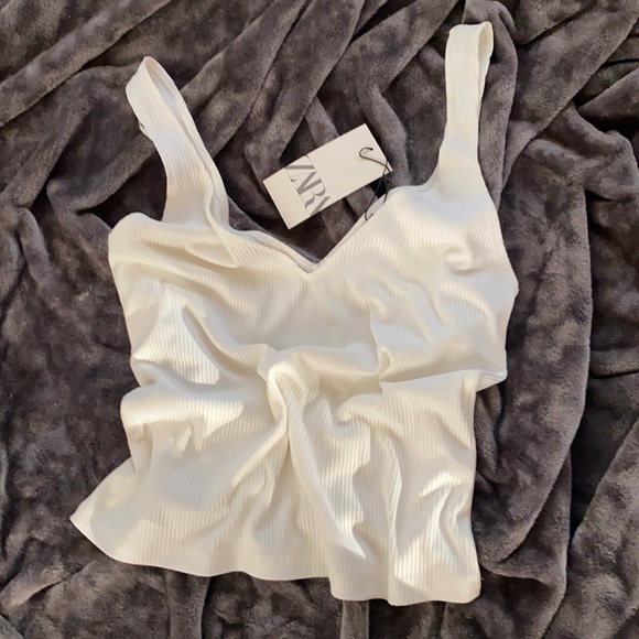 Zara Tops - Zara NWT SIZE Large white rib top v neck